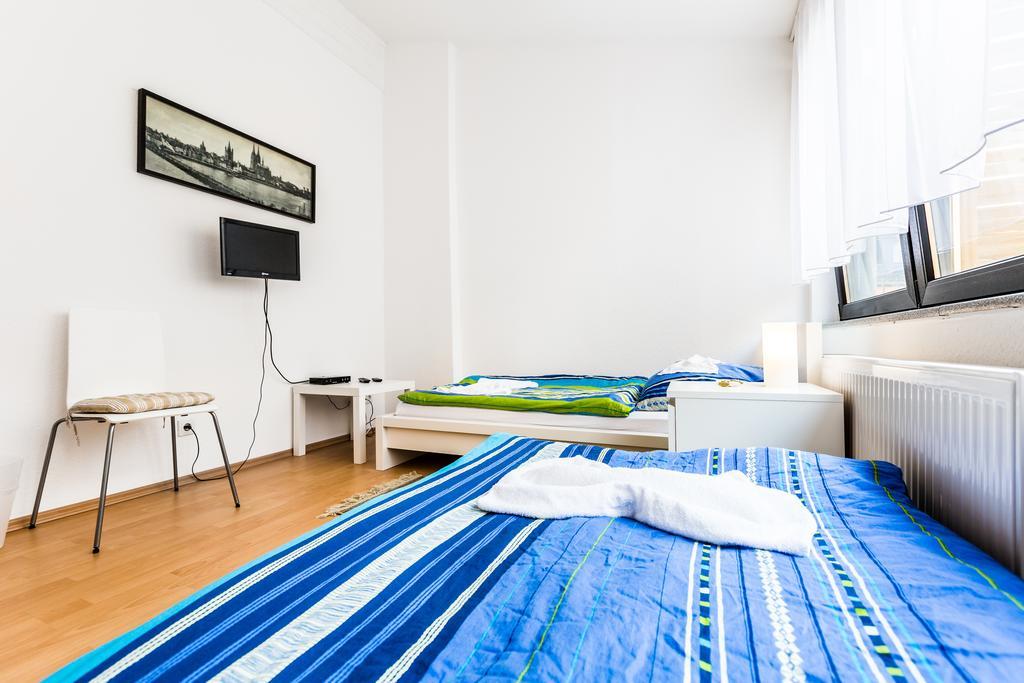 Ferienhaus Koeln Bilik gambar