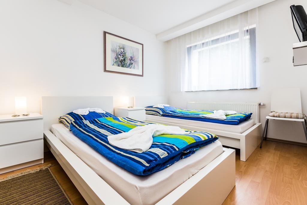 Ferienhaus Koeln Bilik gambar