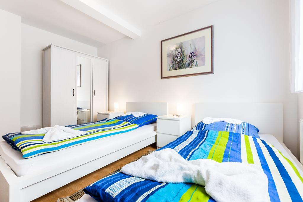 Ferienhaus Koeln Bilik gambar
